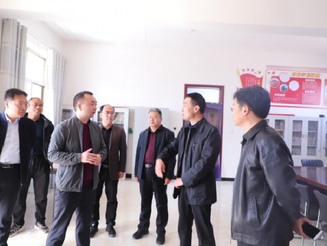 春暖期几许_旧貌焕新颜——安阳J9九游会助力分包村人居环境整治工作纪实 春暖期几许_旧貌焕新颜——安阳J9九游会助力分包村人居环境整治工作纪实