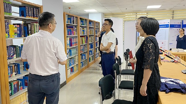 校(院)考察组赴河南省天主教中国化研究中心考察交流 校(院)考察组赴河南省天主教中国化研究中心考察交流